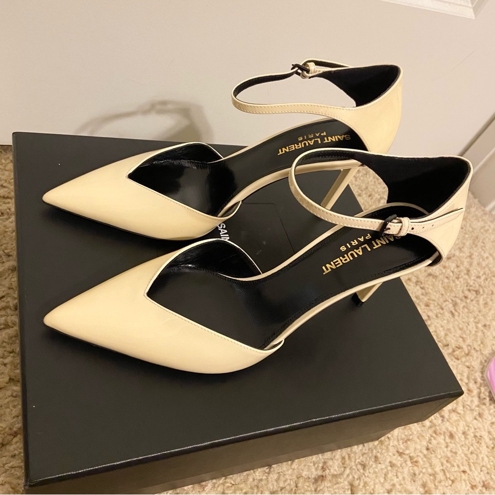 Saint Laurent Patent Anja 85 Pumps Ankle Strap